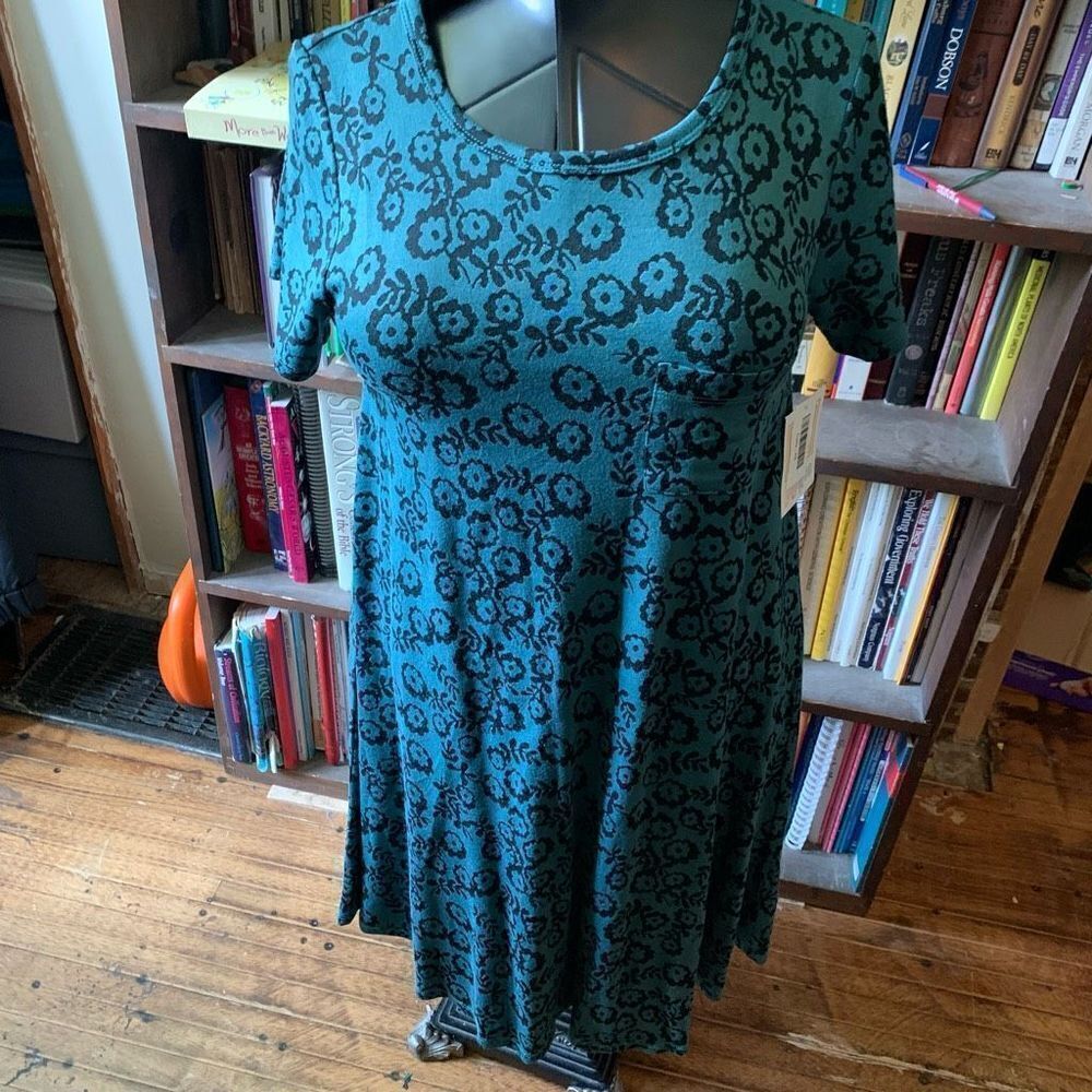 Lularoe green floral travel comfortable high low XS dress